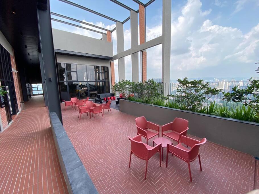 Mid Valley 3km Away 360 Sq Ft Millerz Sq Apartamento