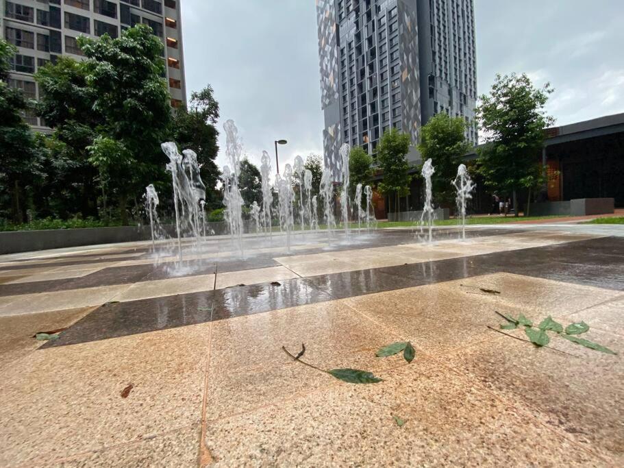 Mid Valley 3km Away 360 Sq Ft Millerz Sq