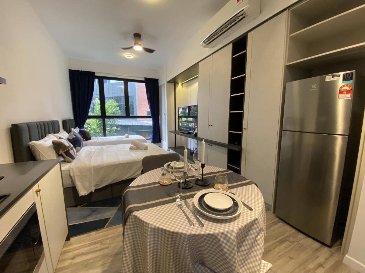 Pangsapuri Mid Valley 3km Away 360 Sq Ft Millerz Sq *