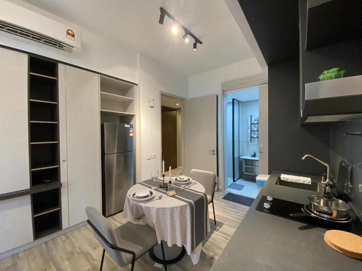 Pangsapuri Mid Valley 3km Away 360 Sq Ft Millerz Sq